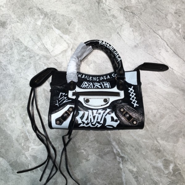 Balenciaga Graffiti Classic City Black White BGGCC-006