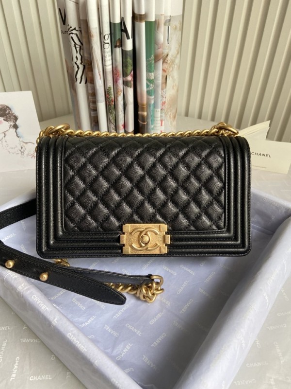Chanel BOY Handbag 25cm - BOY086