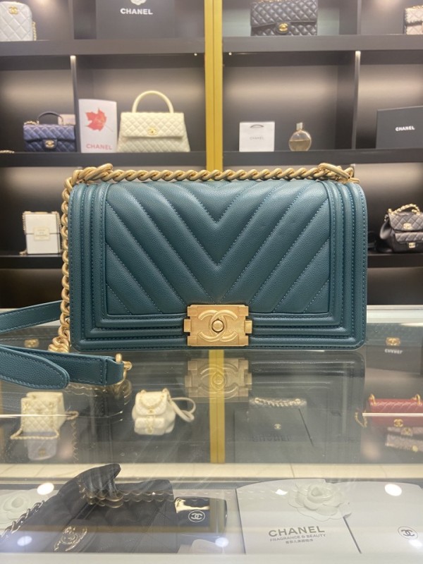 Chanel BOY Handbag 25cm - BOY153