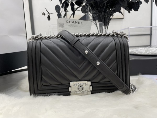 Chanel BOY Handbag 25cm - BOY203