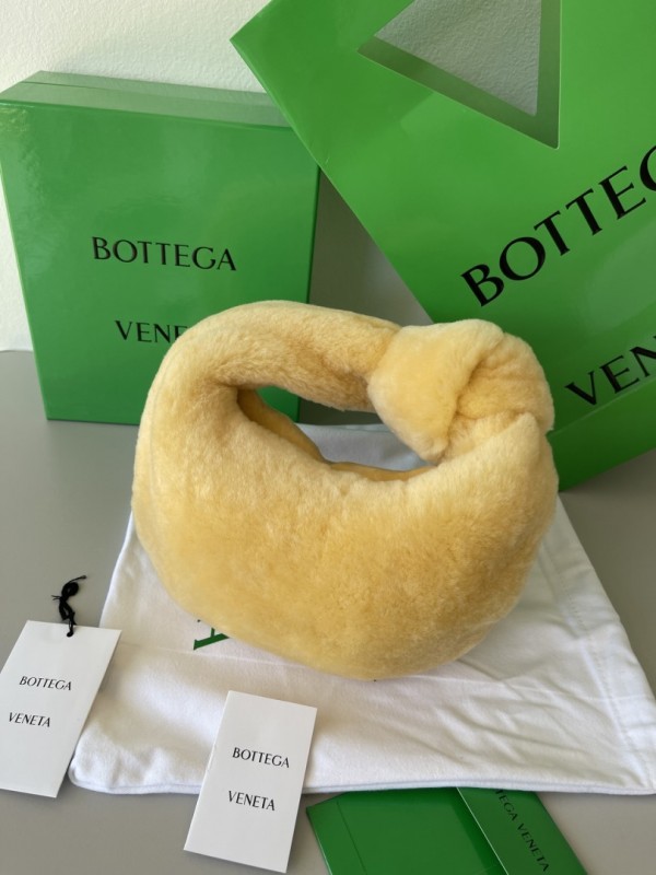 Bottega Veneta Mini Jodie BV099