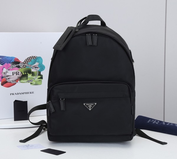 Prada Leather Backpack Black PR095