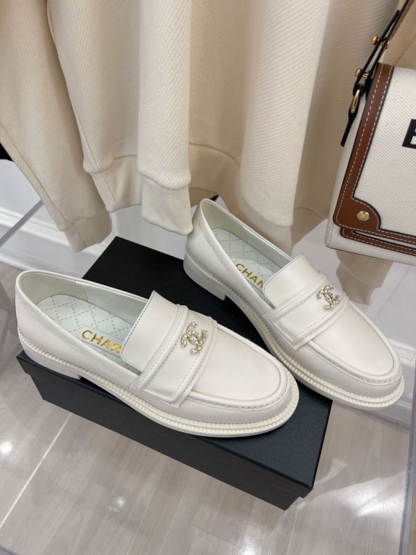 Chanel Women Loafers White CHN-046