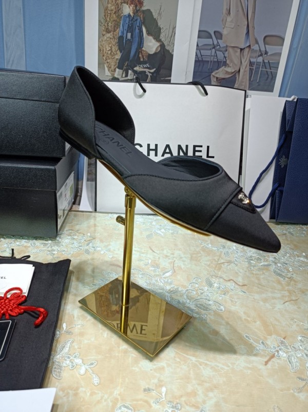 Chanel Women Flats Black CHN-135