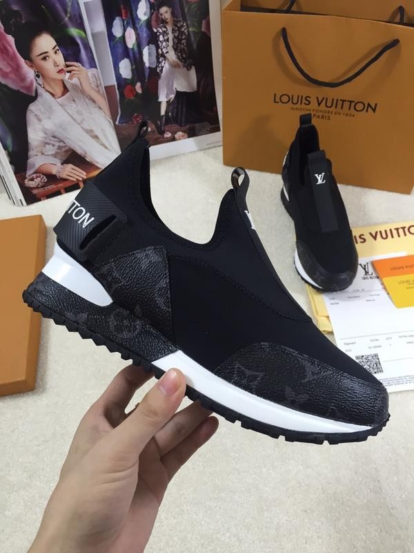 Louis Vuitton Sneakers (LV-SH-A103)