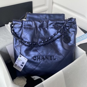 Chanel 22 Small Handbag - 22BAG013