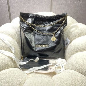 Chanel 22 Large Handbag - 22BAG037