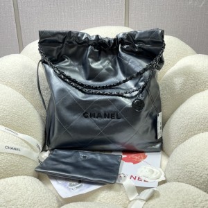 Chanel 22 Large Handbag - 22BAG046
