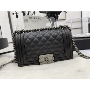 Chanel BOY Handbag 20cm - BOY200