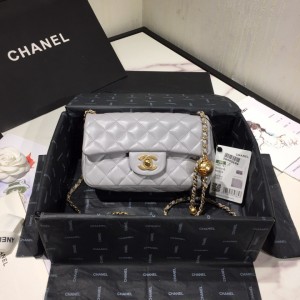 Chanel Classic Flap Bag 20cm - CF016