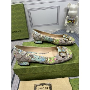 Gucci Women Loafers GUCS-075