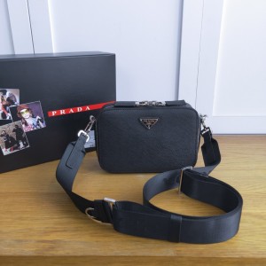 Prada Brique Leather Bag Black  PR030