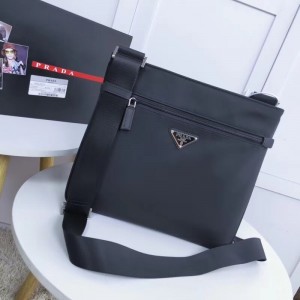 Prada Classic Messenger Bag PR129